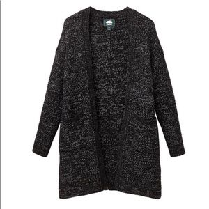 BNWT ROOTS SNOWY FOX BLACK FOX CARDIGAN